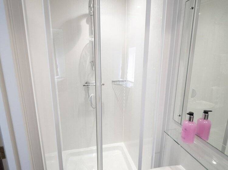 فندق The Rest And Be Thankful Inn