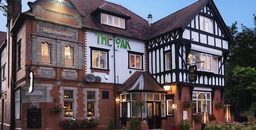 The Royal Oak Hotel And Restaurant