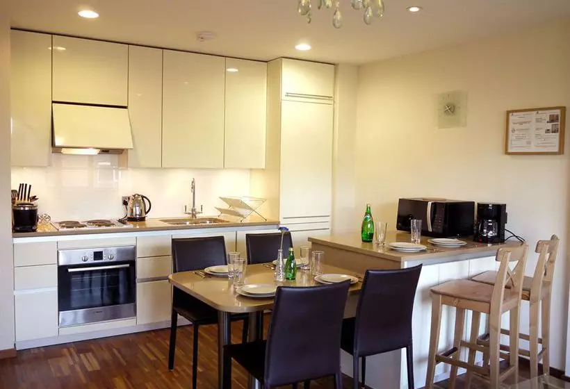 Olive Níké Apartments