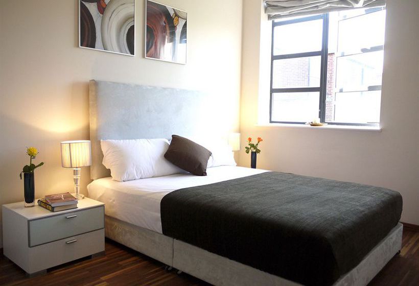 Olive Níké Apartments