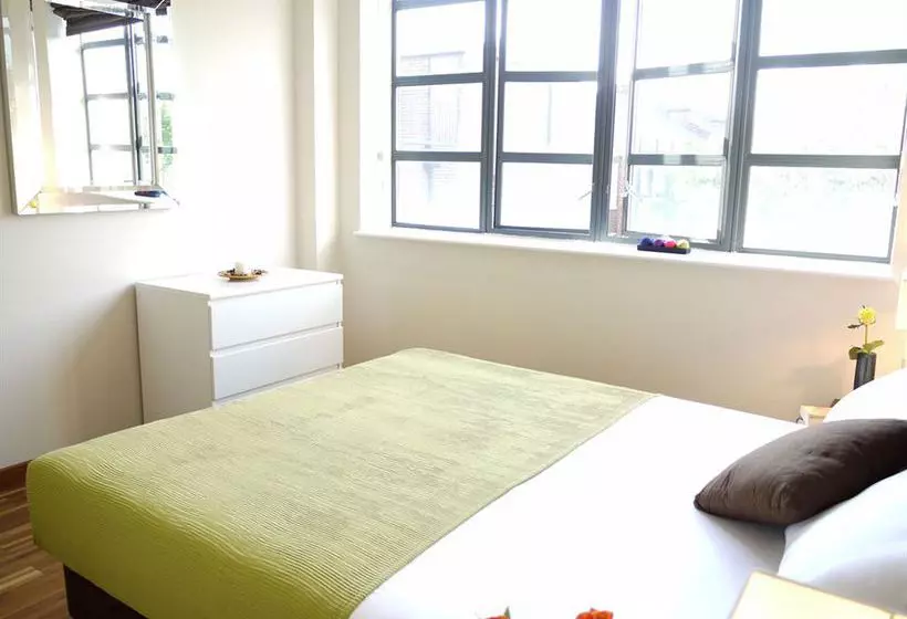 Olive Níké Apartments