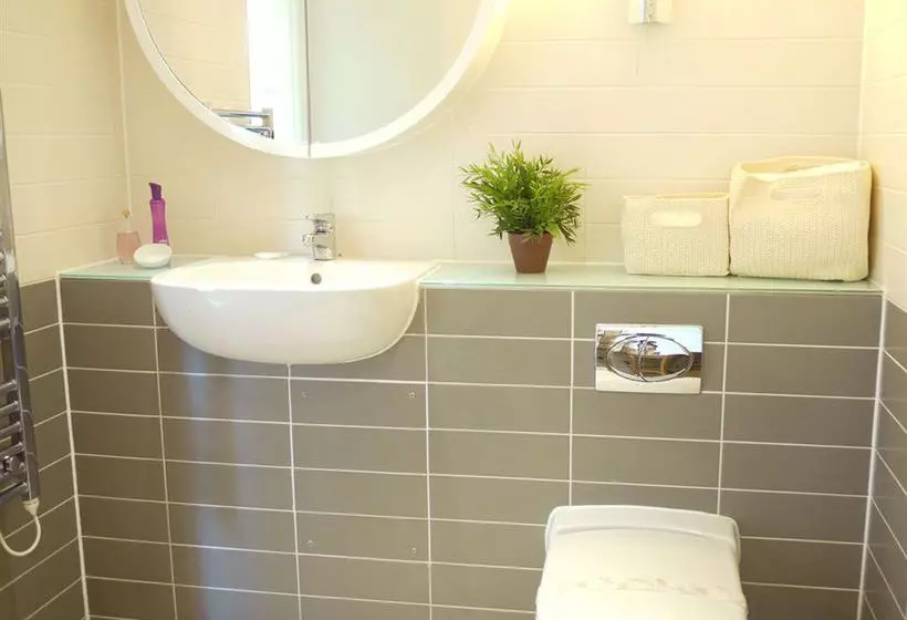 Olive Níké Apartments