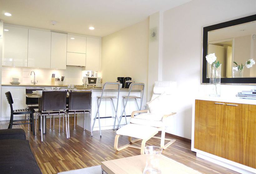 Olive Níké Apartments