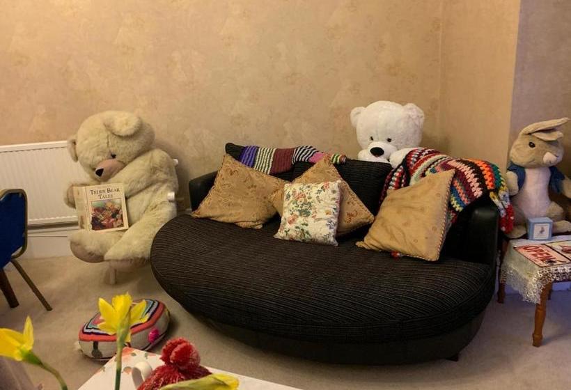 פנסיון Bayhouse