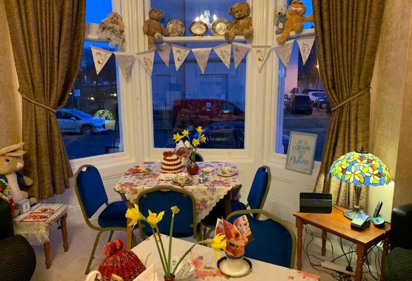 פנסיון Bayhouse