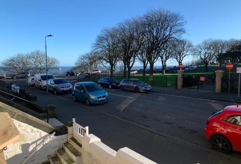 פנסיון Bayhouse