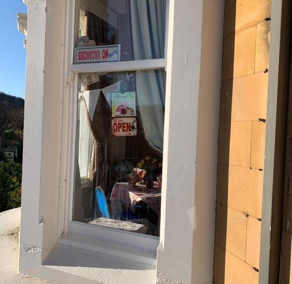 פנסיון Bayhouse