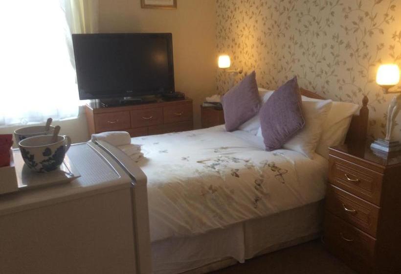 פנסיון Bayhouse