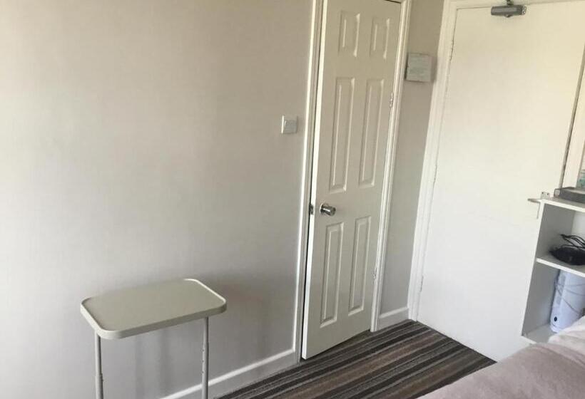 بنسيون Dene House