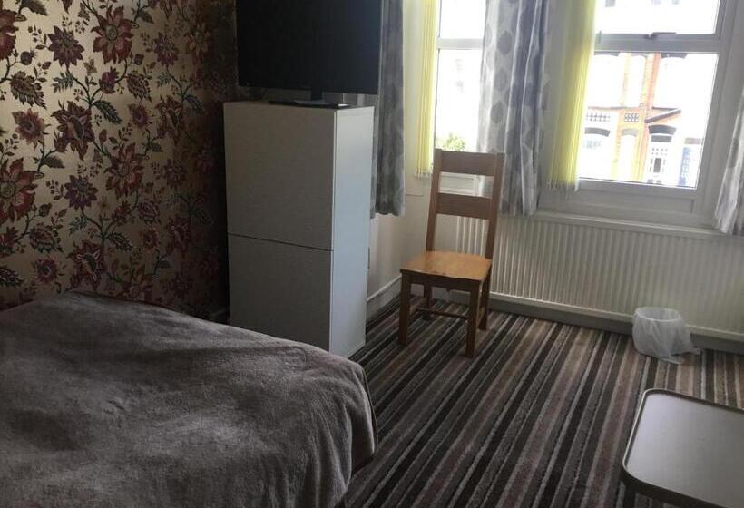 بنسيون Dene House