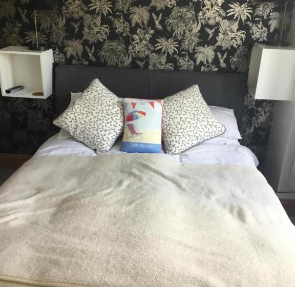 بنسيون Dene House