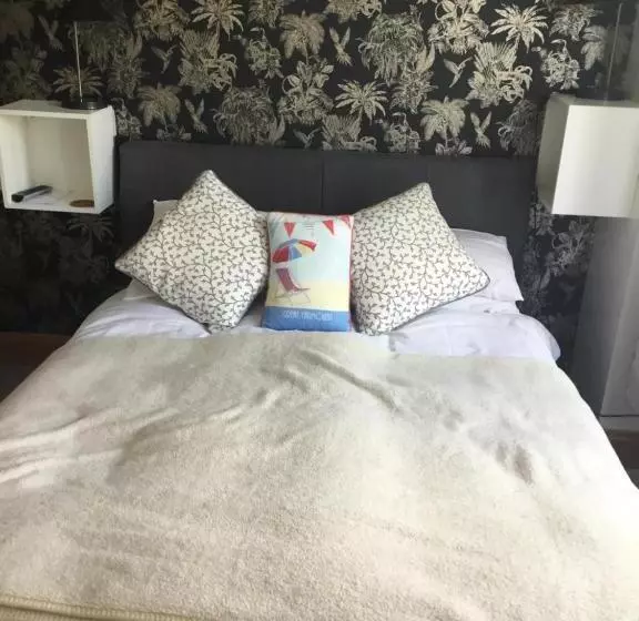 膳宿费 Dene House