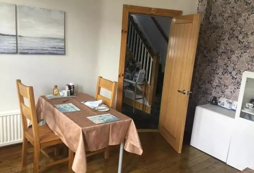 膳宿费 Dene House