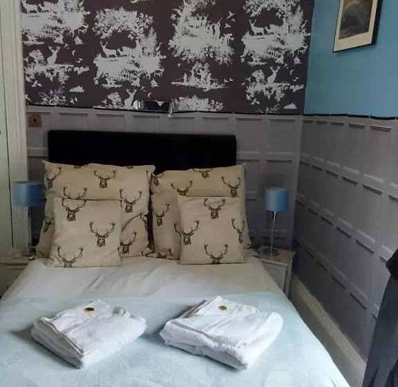 Majatalo East Claremont Guest House