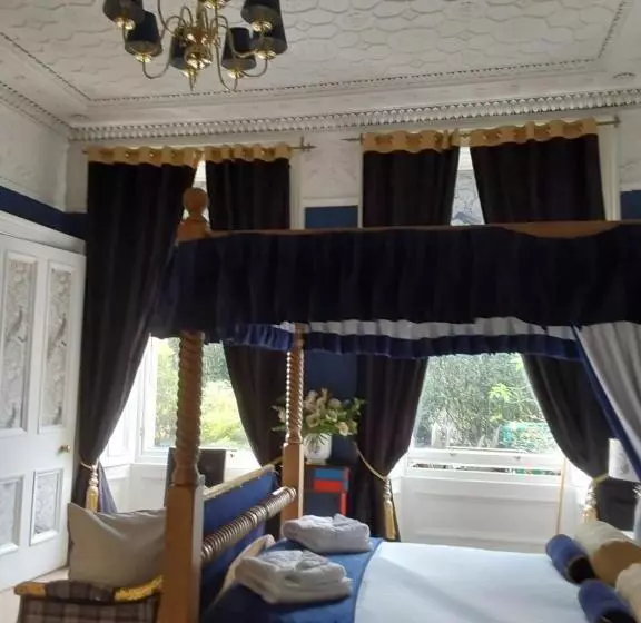 Majatalo East Claremont Guest House