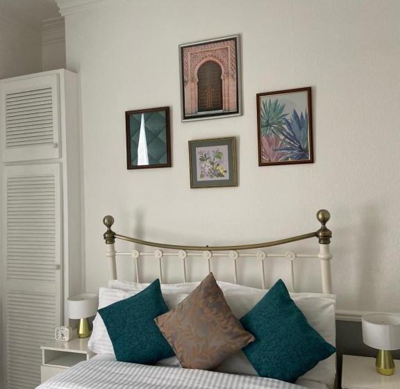 Пансион The Mountview