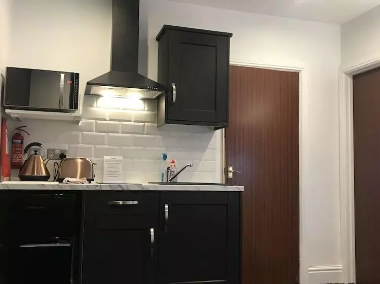 Shores Holiday Apartments