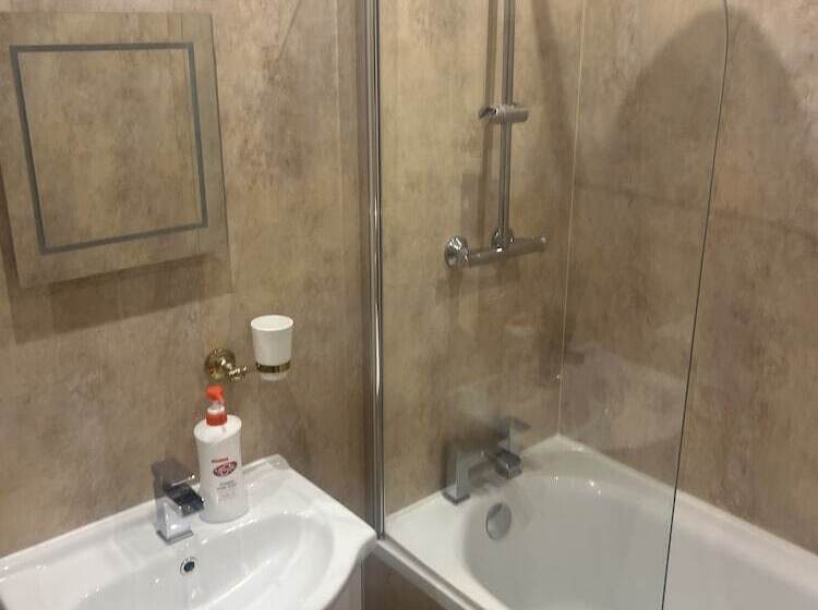 Shores Holiday Apartments