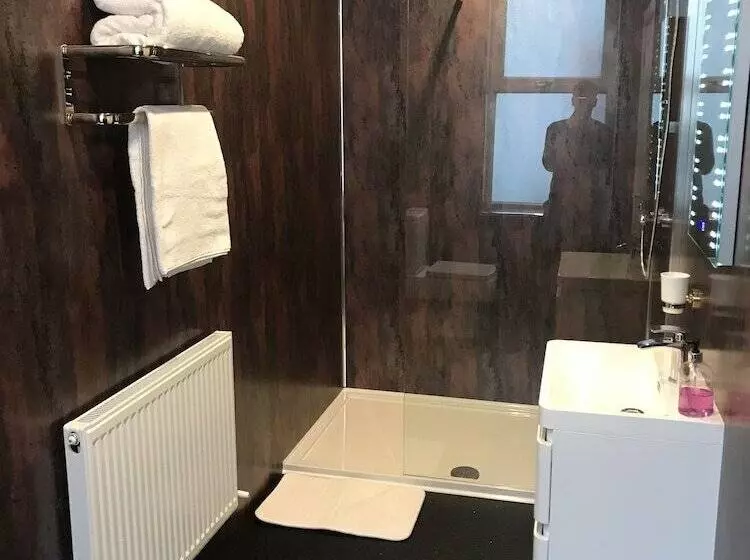 Shores Holiday Apartments