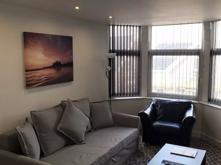 Shores Holiday Apartments