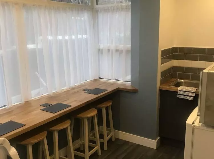 Shores Holiday Apartments