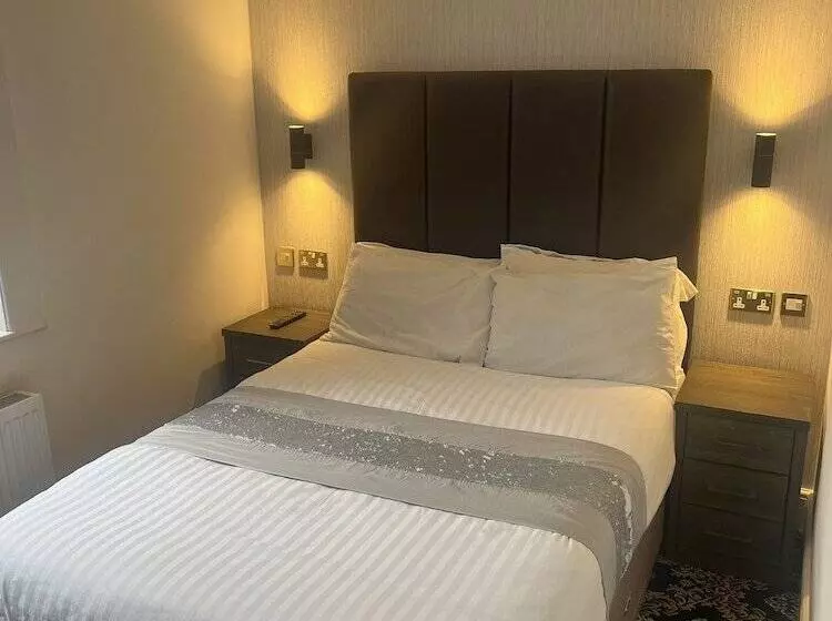 Shores Holiday Apartments