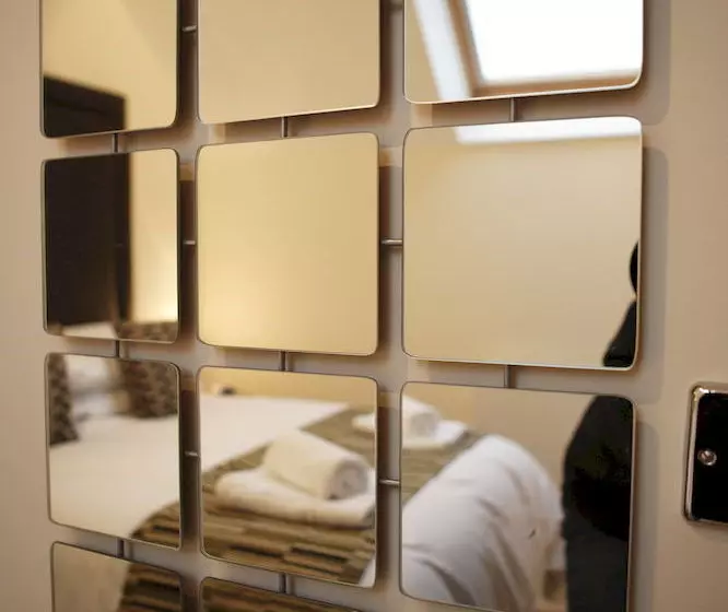 Spur House  House Of Fisher