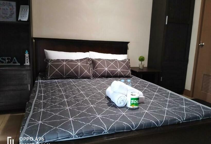 Rqui Condotel Infront Of Naia Terminal 3