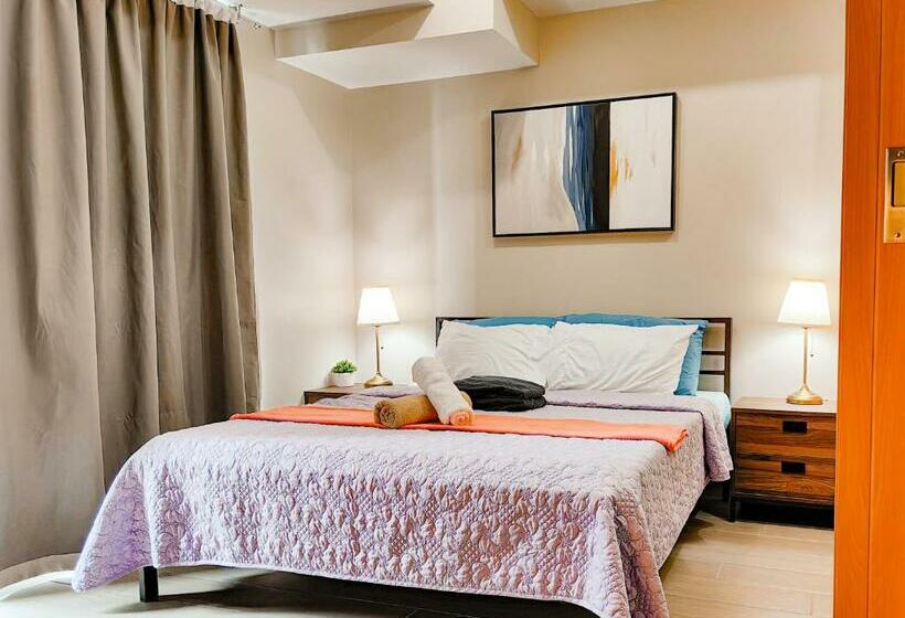 Exquisite 1br In Uptown Bgc