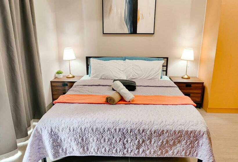 Exquisite 1br In Uptown Bgc