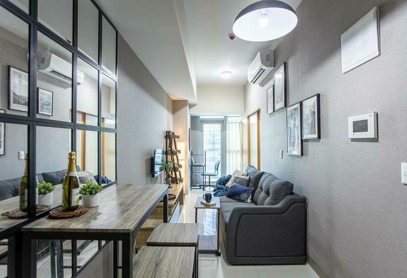 Exquisite 1br In Uptown Bgc