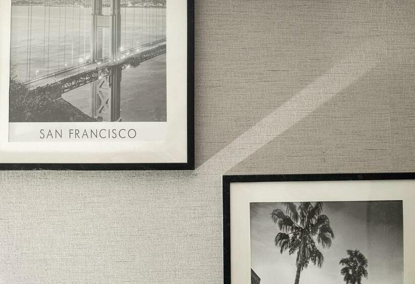 Exquisite 1br In Uptown Bgc