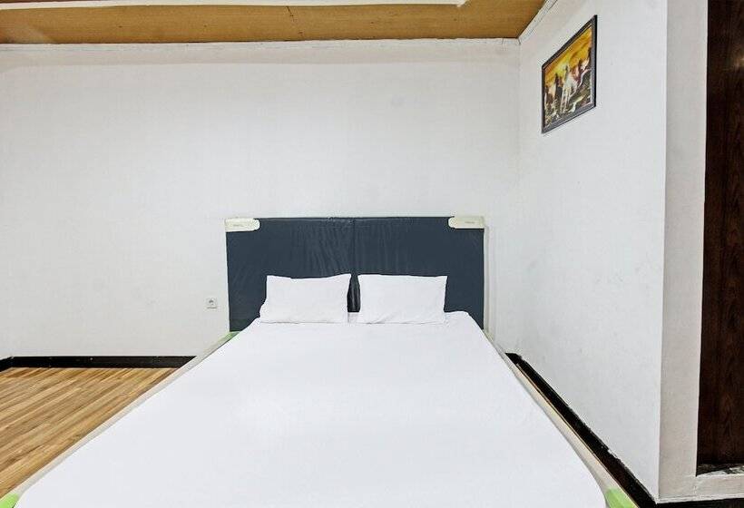 Отель Oyo 92090 Panorama Rinjani Lodge