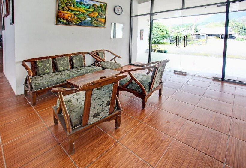 Отель Oyo 92090 Panorama Rinjani Lodge