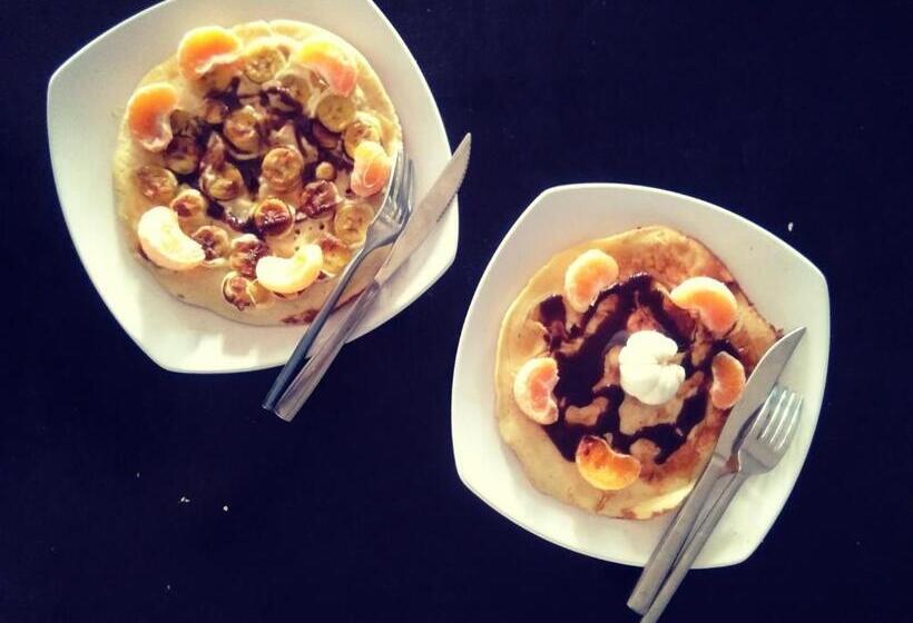 فندق صغير Air Manis Hillside Villa Cafe & Resto