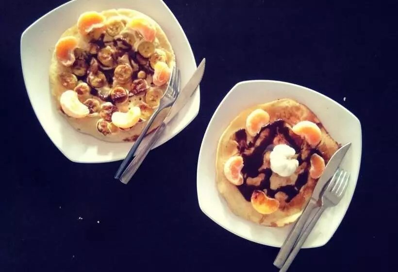 ユースホステル Air Manis Hillside Villa Cafe & Resto