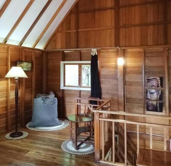 فندق صغير Air Manis Hillside Villa Cafe & Resto