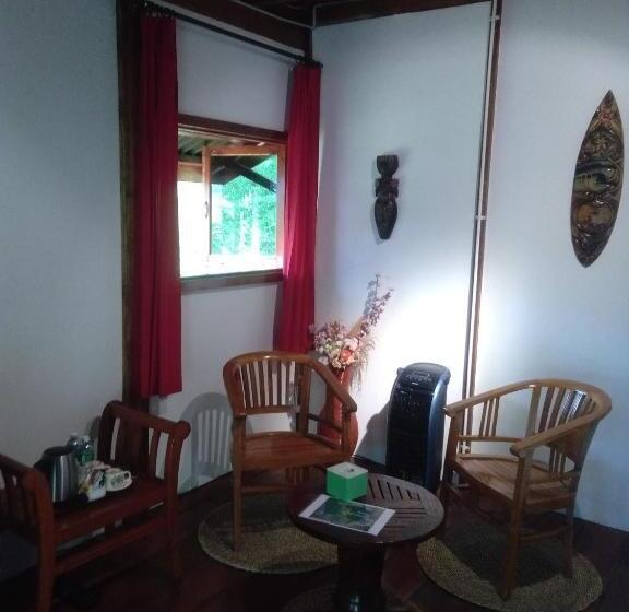 فندق صغير Air Manis Hillside Villa Cafe & Resto