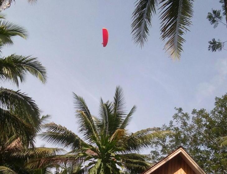 فندق صغير Air Manis Hillside Villa Cafe & Resto