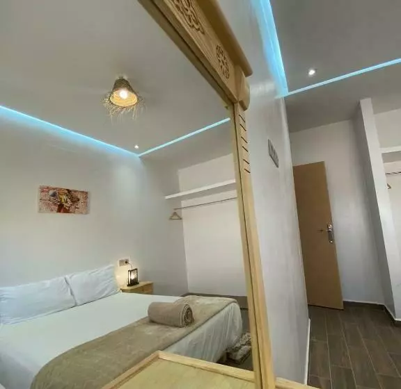 ユースホステル Tourma House