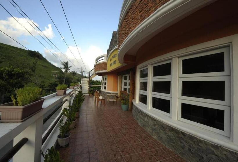 בית מלון כפרי Batanes Seaside Lodge & Restaurant