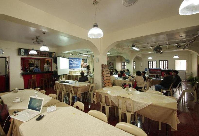 בית מלון כפרי Batanes Seaside Lodge & Restaurant