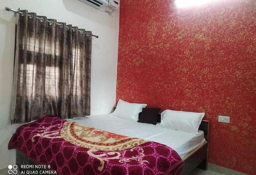 Hotell Oyo 80491g Nidhivan