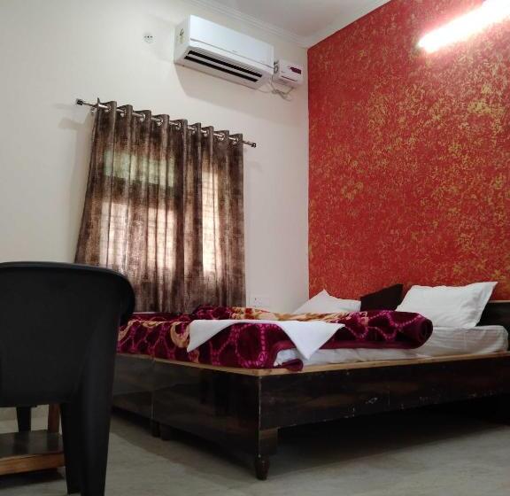 Hotell Oyo 80491g Nidhivan