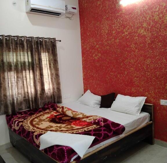 Hotell Oyo 80491g Nidhivan