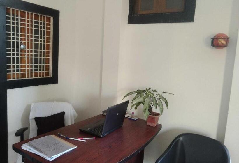 Hotell Oyo 80491g Nidhivan