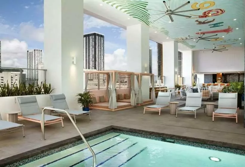 Comfortable Studio With King Bed And Queen Sofa Bed