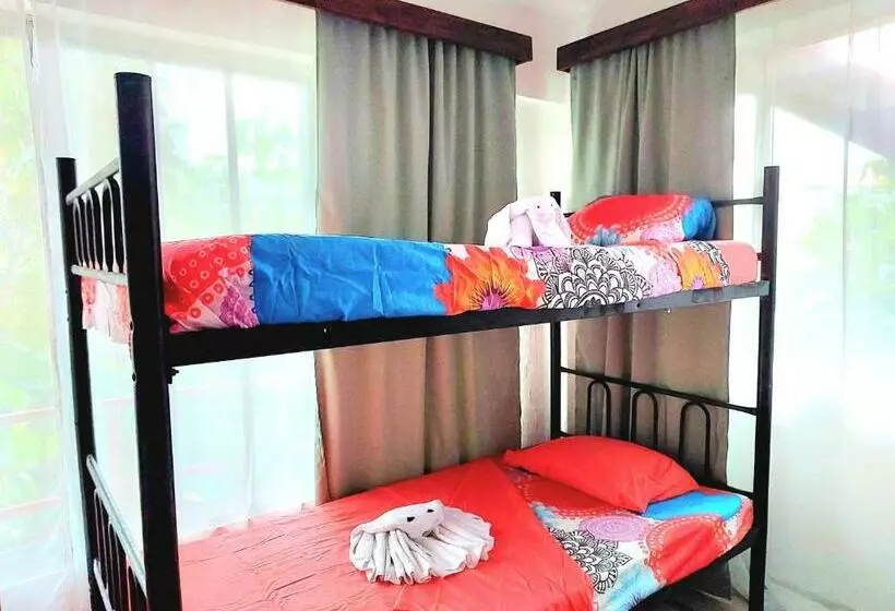 Pura Vida Hostel Manuel Antonio