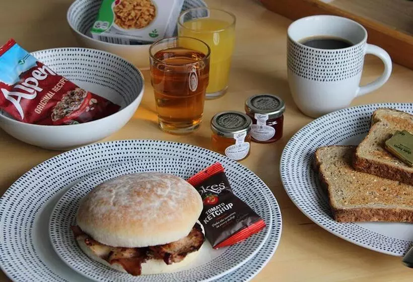 ベッドアンドブレックファースト Bridge House