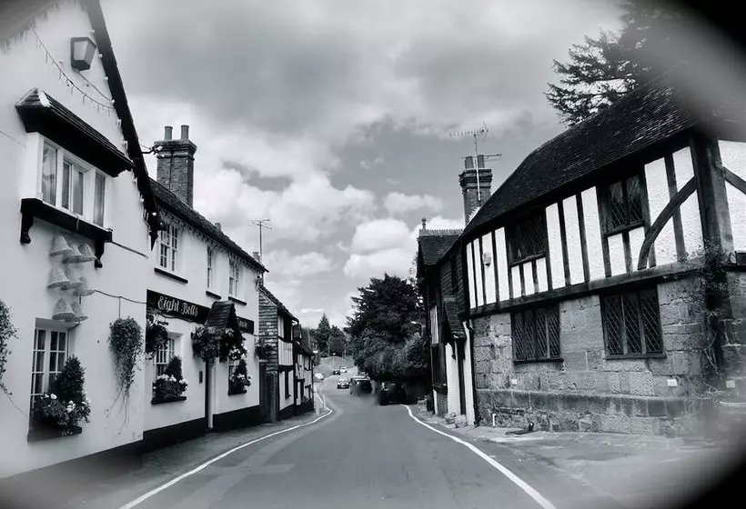 مبيت وإفطار The Eight Bells